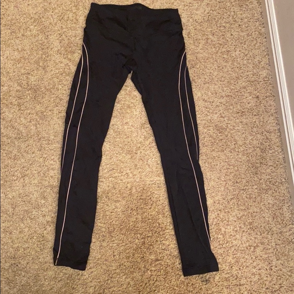 Small workout pants - Picture 2 of 2